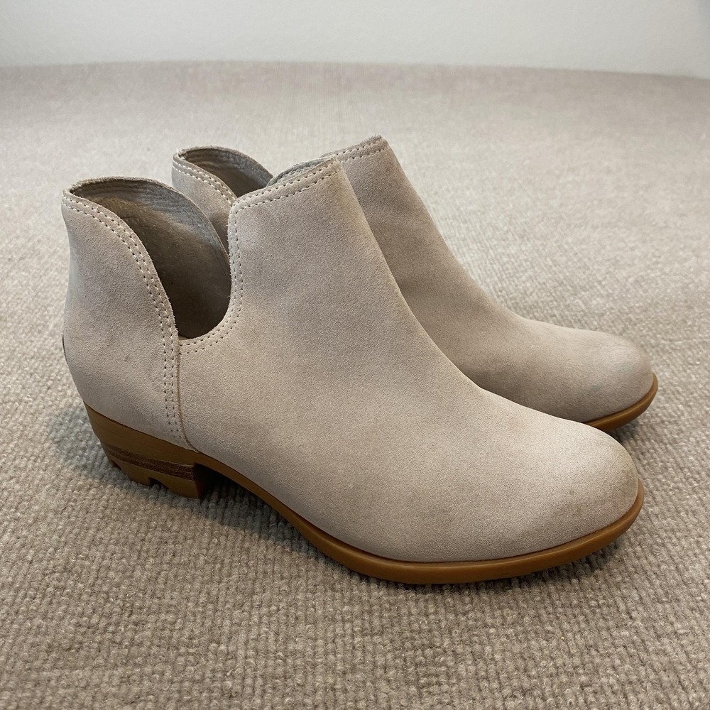 Sorel Booties Womens Size 6.5 Beige Suede Ankle Slip On Low Heel NL3783-096